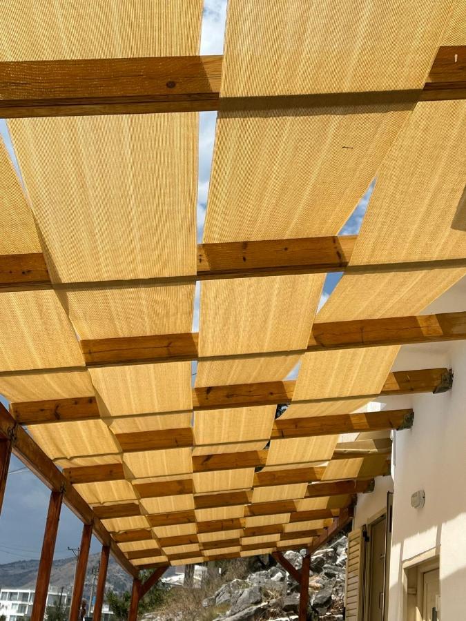 Bluemoon Suites Sarandë エクステリア 写真