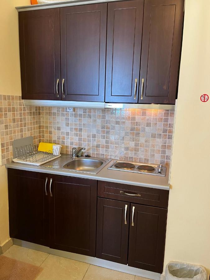 Bluemoon Suites Sarandë エクステリア 写真