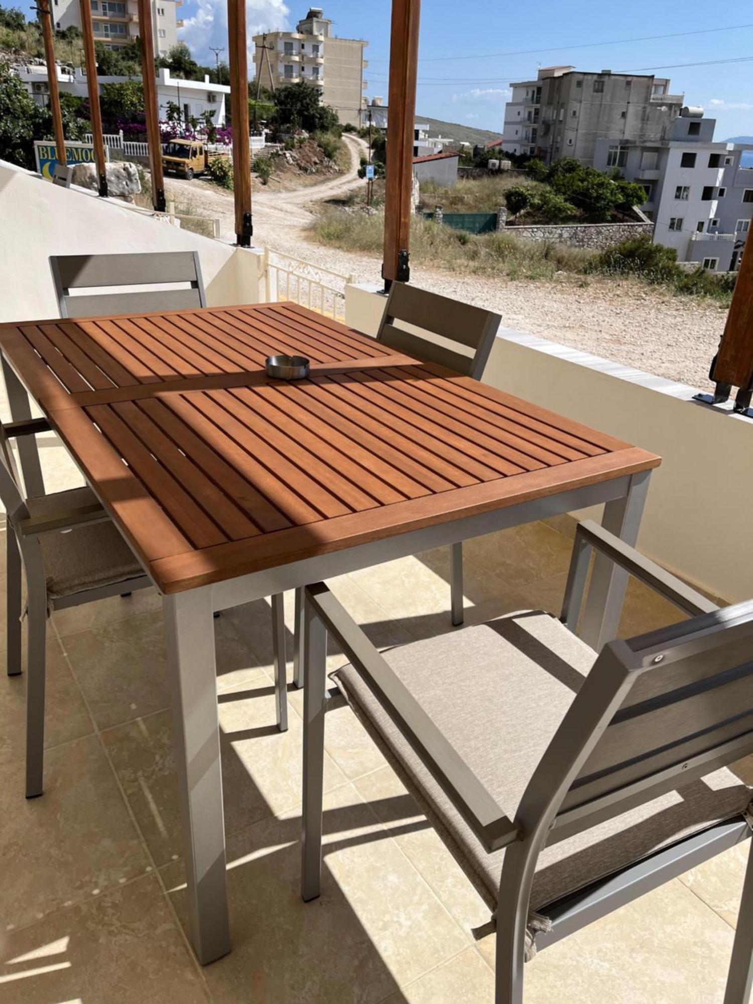 Bluemoon Suites Sarandë エクステリア 写真