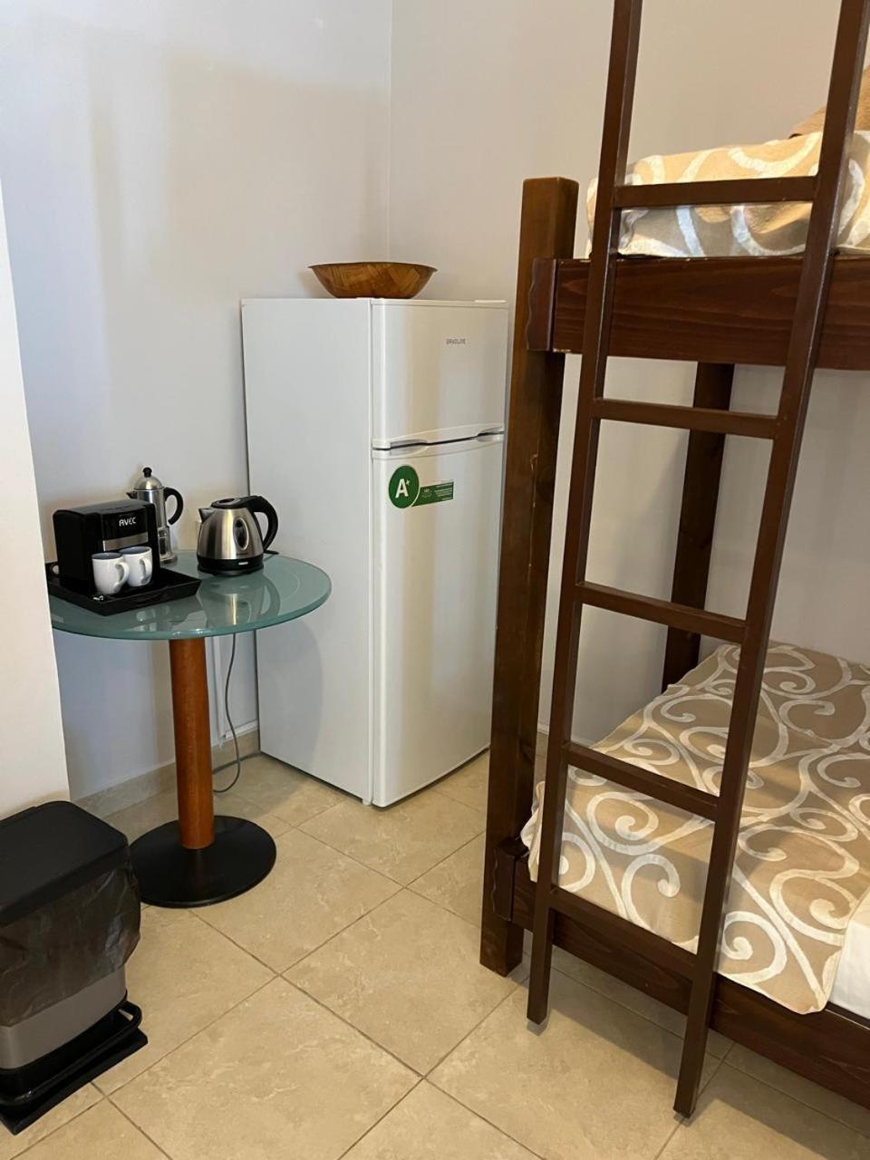 Bluemoon Suites Sarandë エクステリア 写真