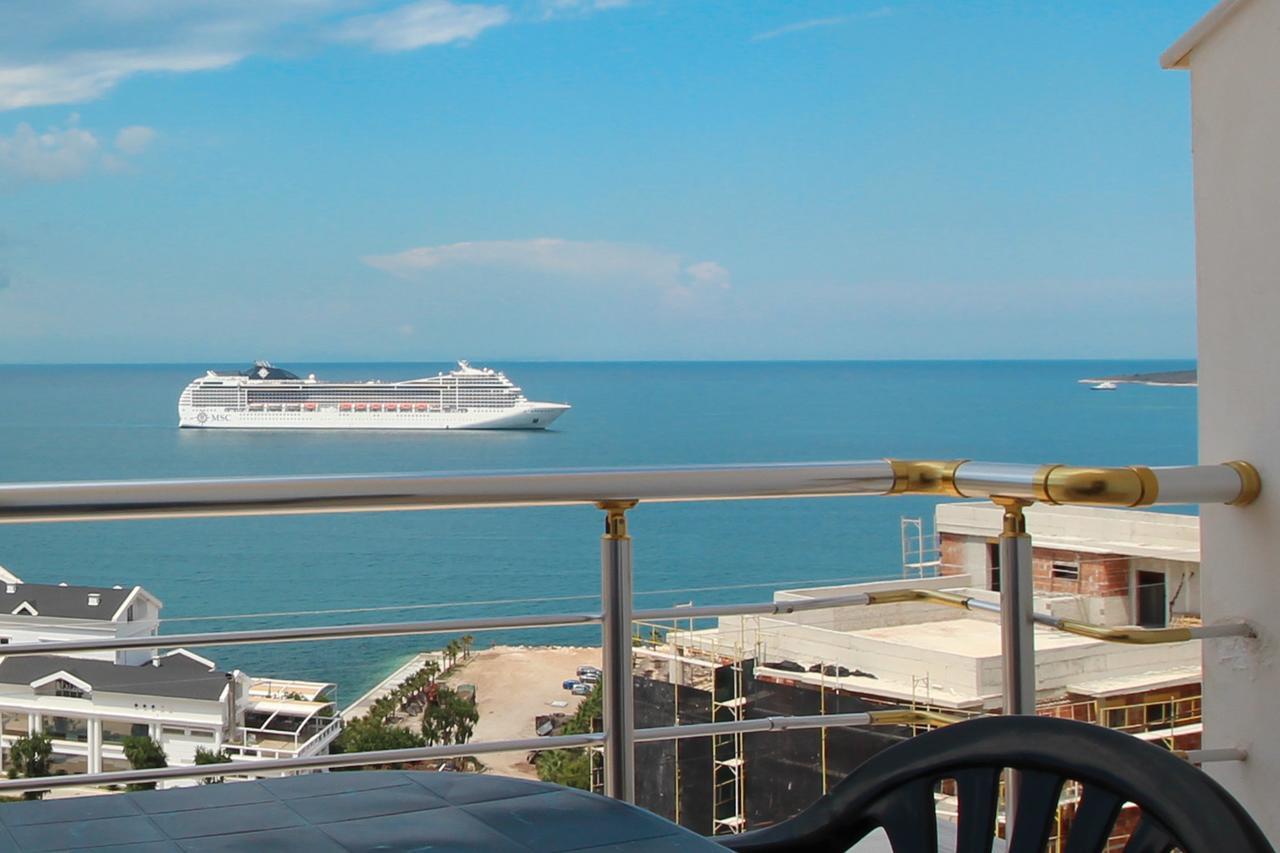 Bluemoon Suites Sarandë エクステリア 写真